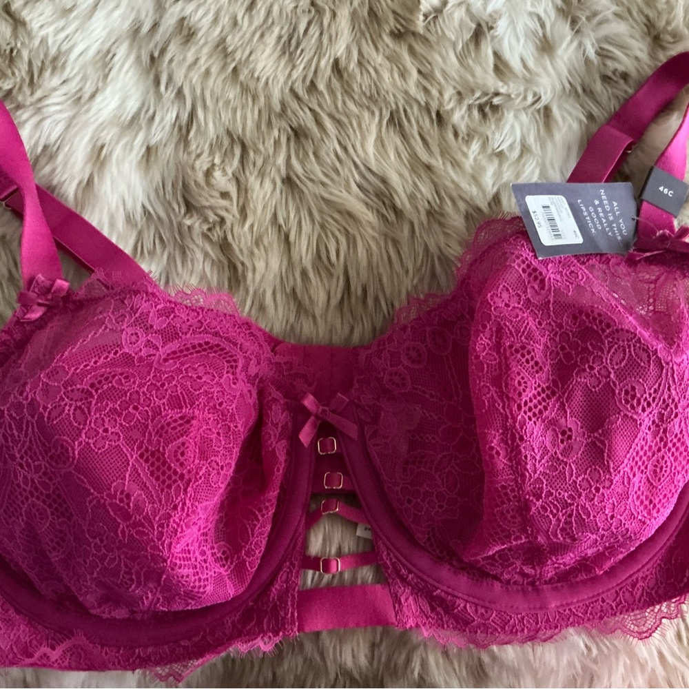Lace Underwire Bra in Pink